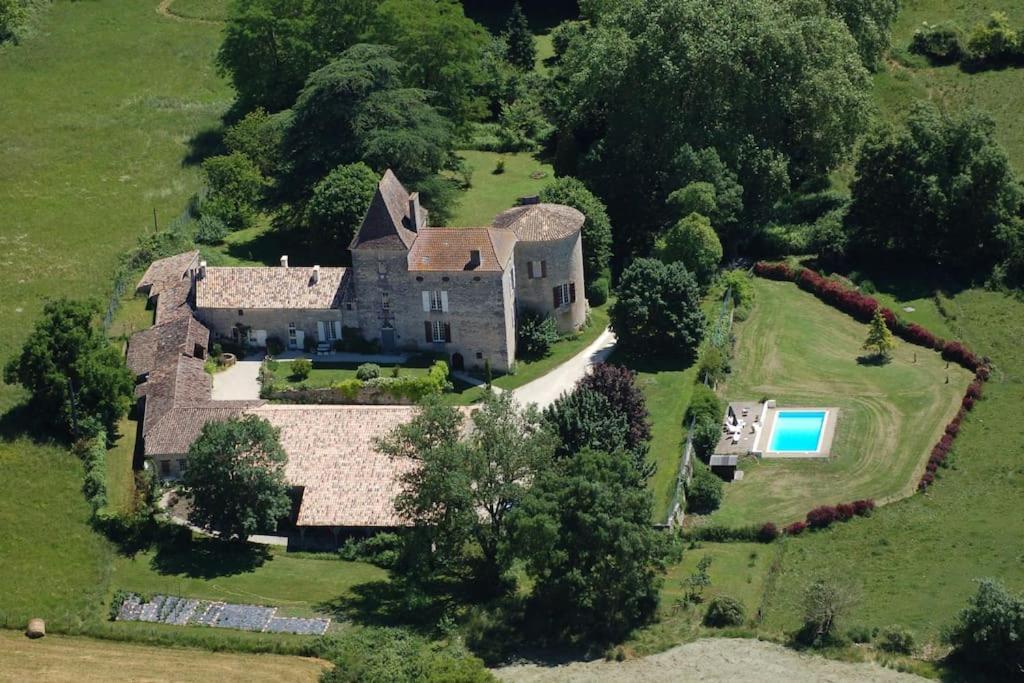 Chateau Barayre - Beautiful 12Th Century Castle With Pool And Large Garden Laussou Luaran gambar