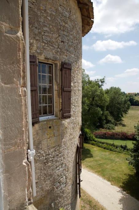 Chateau Barayre - Beautiful 12Th Century Castle With Pool And Large Garden Laussou Luaran gambar