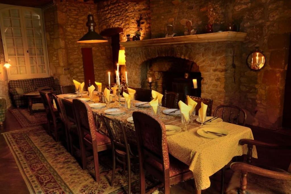 Chateau Barayre - Beautiful 12Th Century Castle With Pool And Large Garden Laussou Luaran gambar