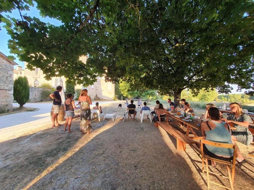 Chateau Barayre - Beautiful 12Th Century Castle With Pool And Large Garden Laussou Luaran gambar